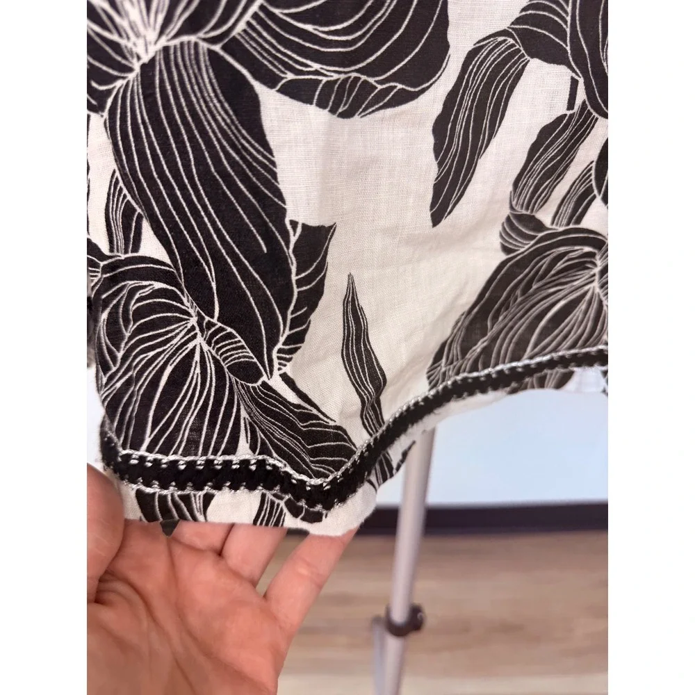 Tahari Linen Blouse Women Large White Black Floral Excellent Puff Sleeve Boho
